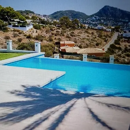 Luxurious With A Sea View Villa *